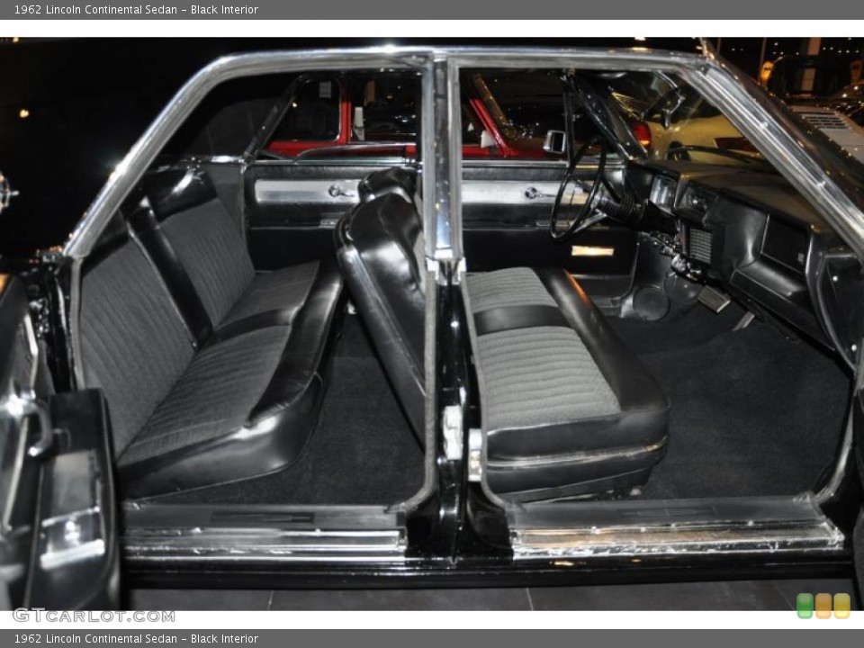 Black Interior Photo for the 1962 Lincoln Continental Sedan #42725537