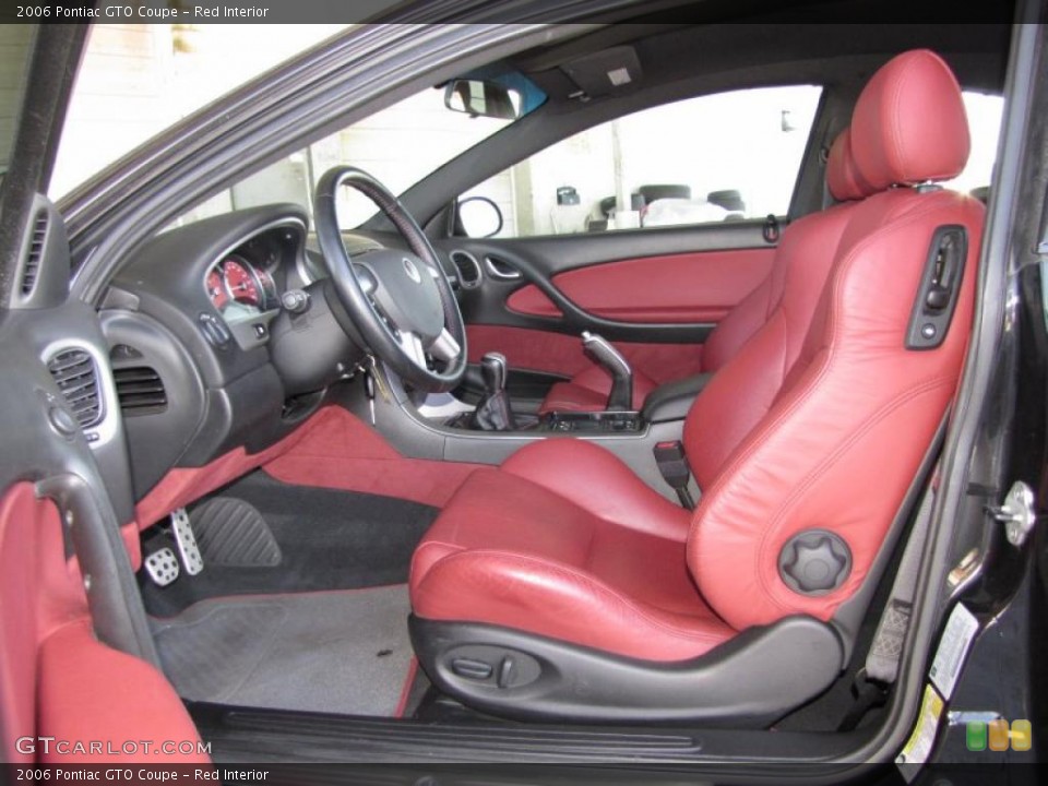 Red Interior Photo for the 2006 Pontiac GTO Coupe #42741200