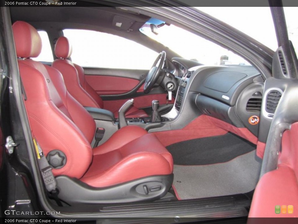Red Interior Photo for the 2006 Pontiac GTO Coupe #42741214