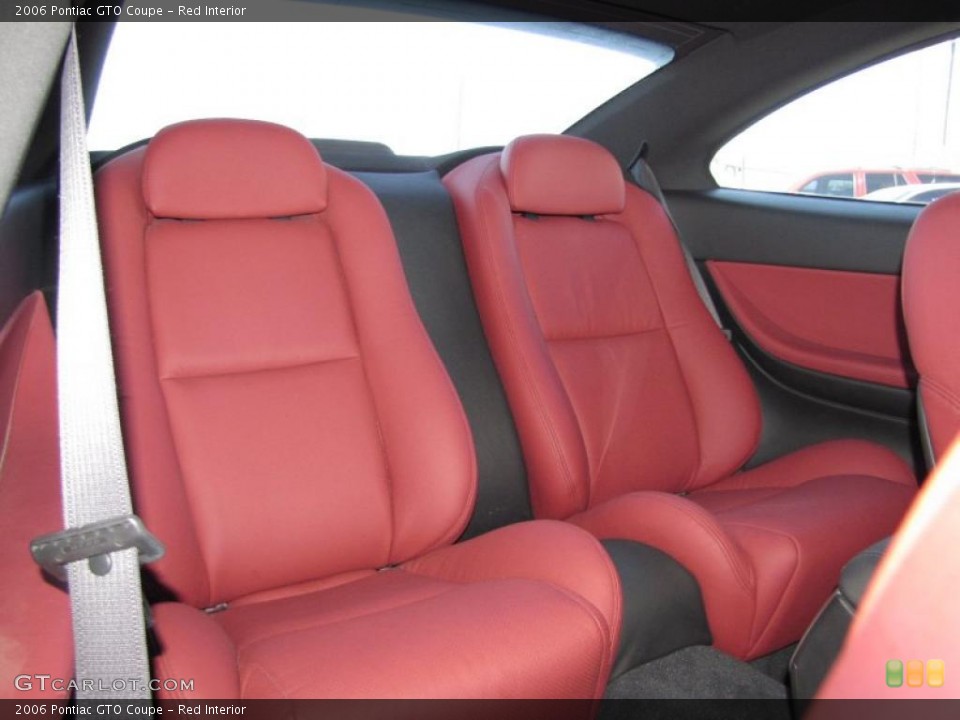 Red Interior Photo for the 2006 Pontiac GTO Coupe #42741233