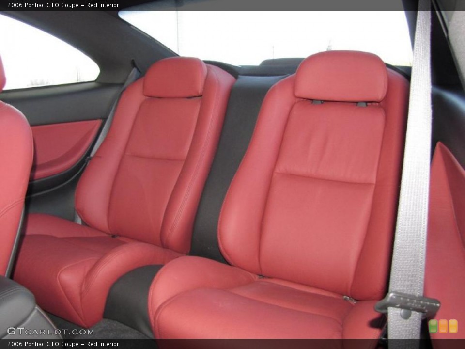 Red Interior Photo for the 2006 Pontiac GTO Coupe #42741245