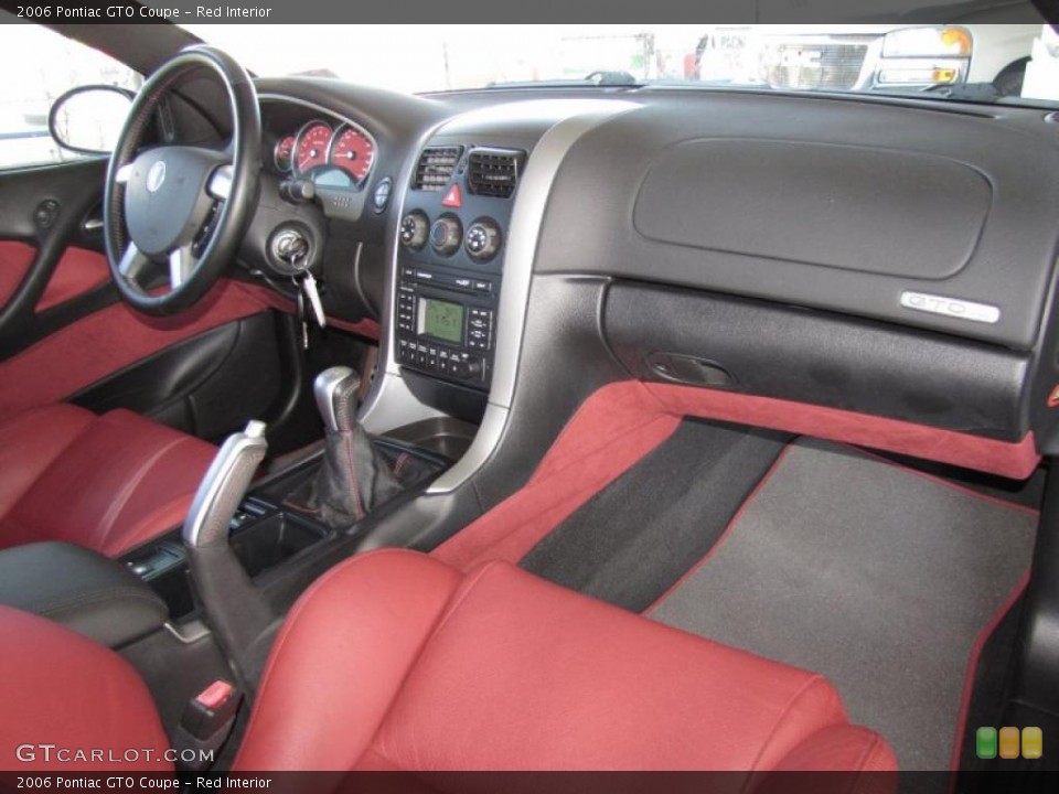 Red Interior Dashboard for the 2006 Pontiac GTO Coupe #42741283