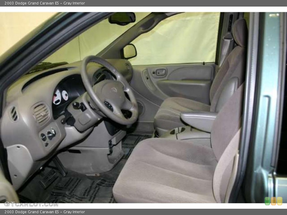 Gray Interior Photo for the 2003 Dodge Grand Caravan ES #42741368