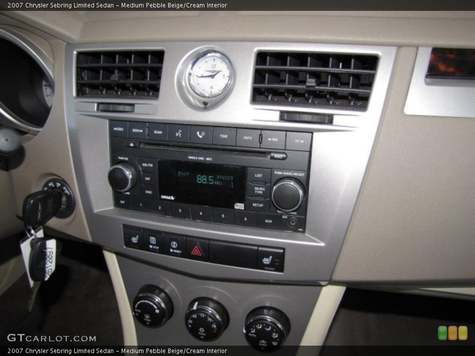 Medium Pebble Beige/Cream Interior Controls for the 2007 Chrysler Sebring Limited Sedan #42742576