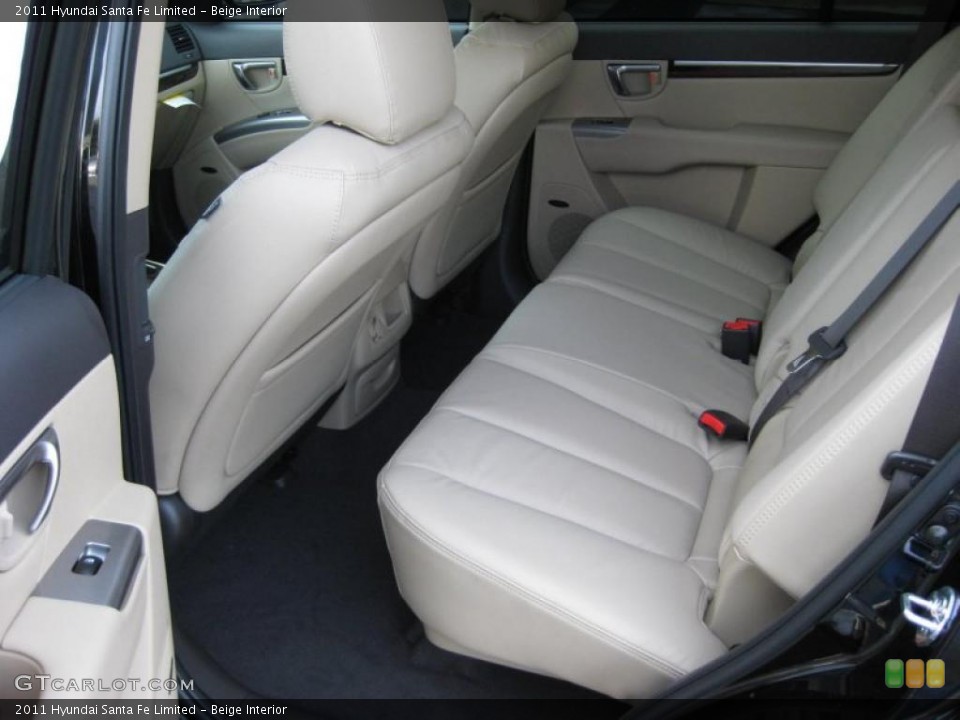 Beige Interior Photo for the 2011 Hyundai Santa Fe Limited #42745632
