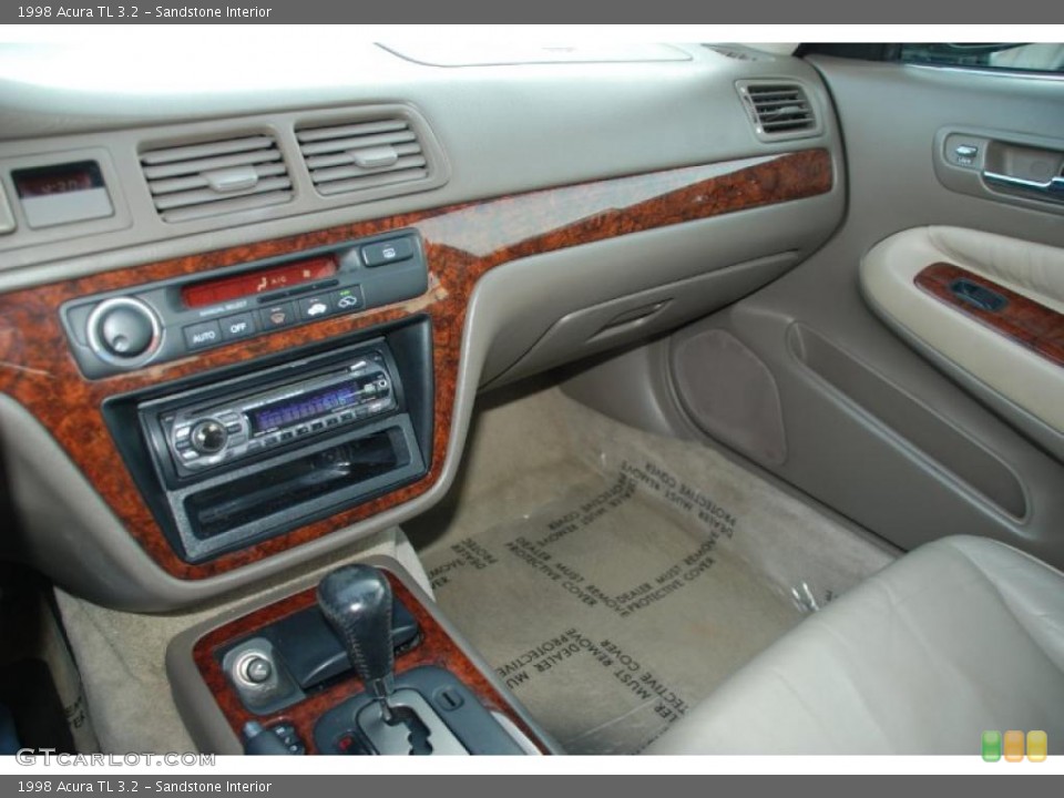 Sandstone Interior Controls for the 1998 Acura TL 3.2 #42772949