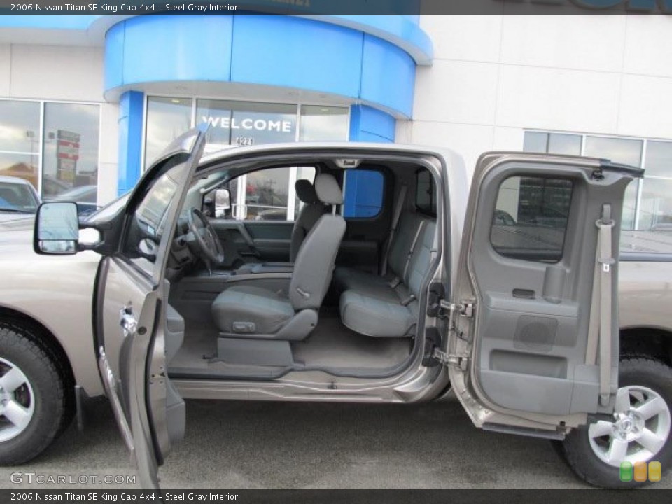 Steel Gray Interior Photo for the 2006 Nissan Titan SE King Cab 4x4 #42778329