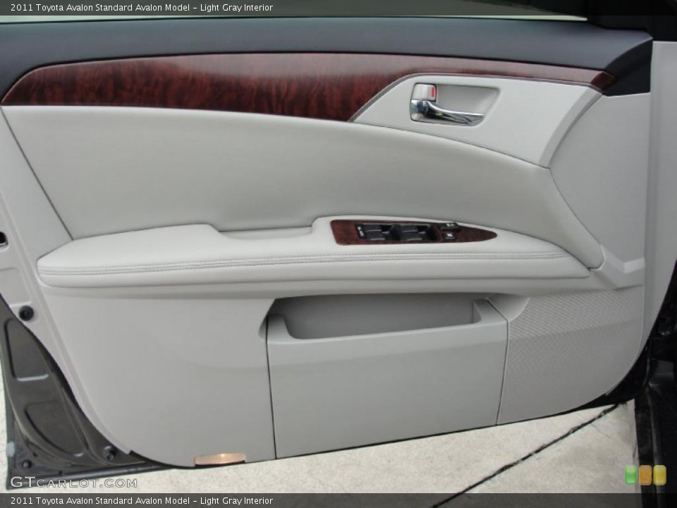 Light Gray Interior Door Panel for the 2011 Toyota Avalon  #42794089