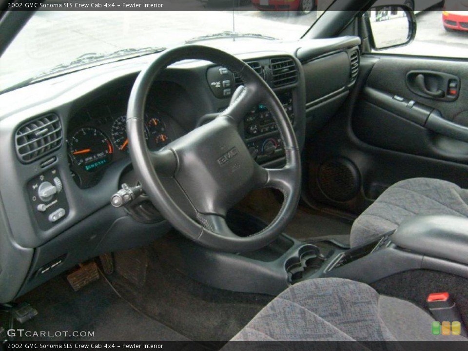 Pewter 2002 GMC Sonoma Interiors