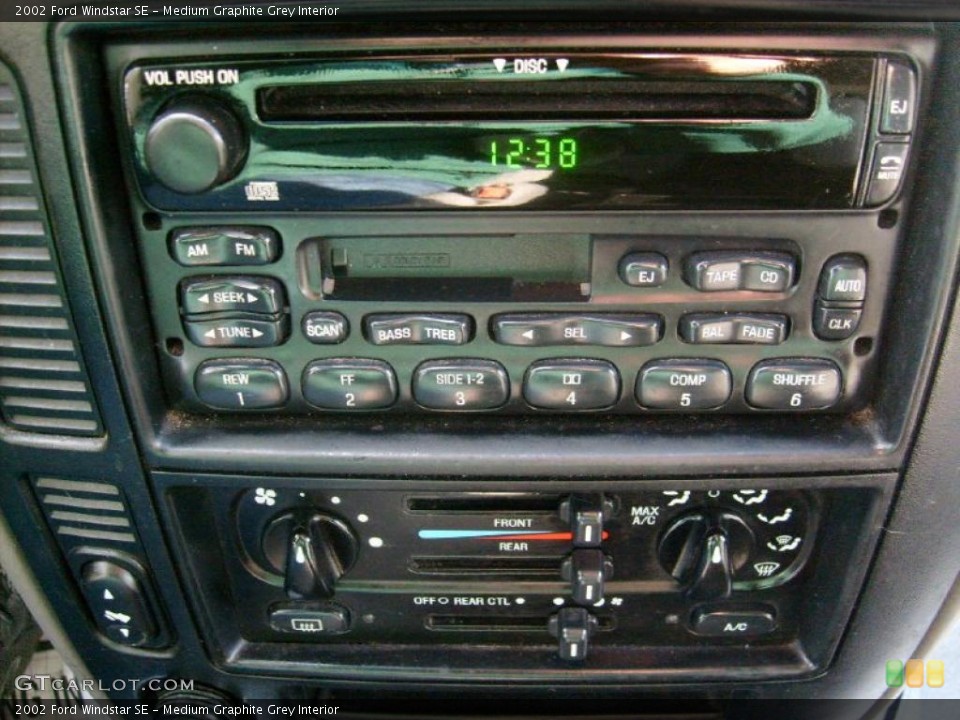 Medium Graphite Grey Interior Controls for the 2002 Ford Windstar SE #42797085