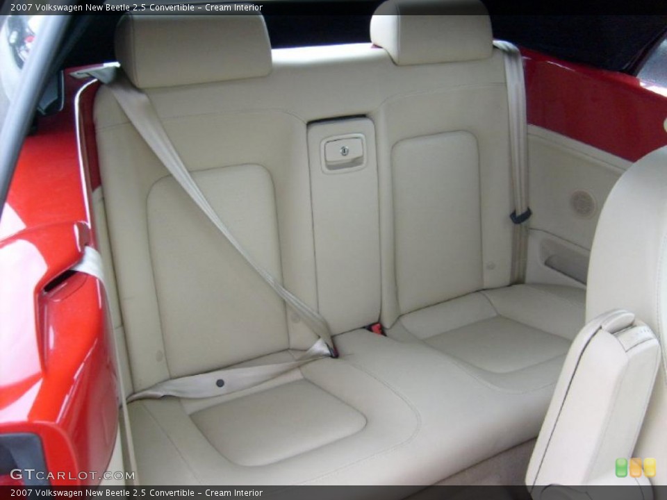 Cream Interior Photo for the 2007 Volkswagen New Beetle 2.5 Convertible #42801421