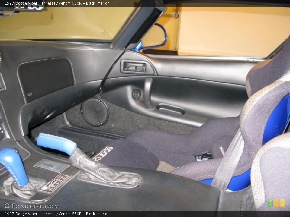 Black Interior Photo for the 1997 Dodge Viper Hennessey Venom 650R #42813469