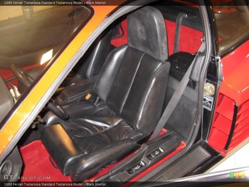 Black Interior Photo for the 1986 Ferrari Testarossa  #42814170