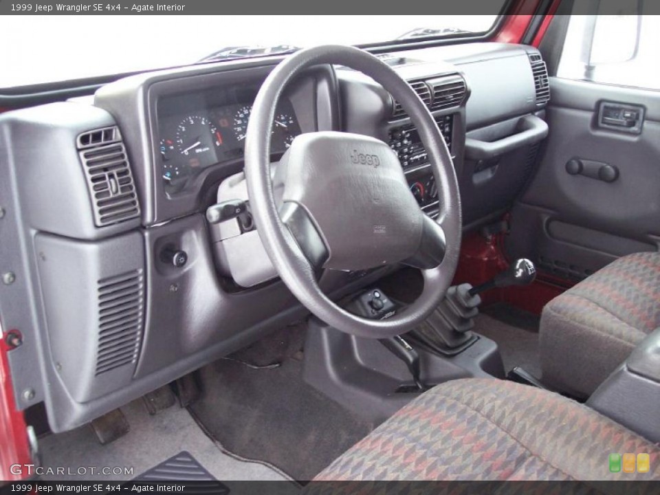 Agate Interior Photo for the 1999 Jeep Wrangler SE 4x4 #42820858