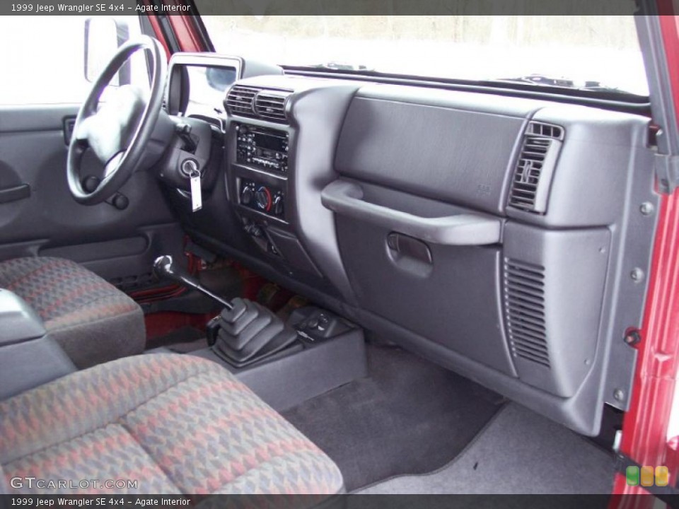 Agate Interior Photo for the 1999 Jeep Wrangler SE 4x4 #42820942