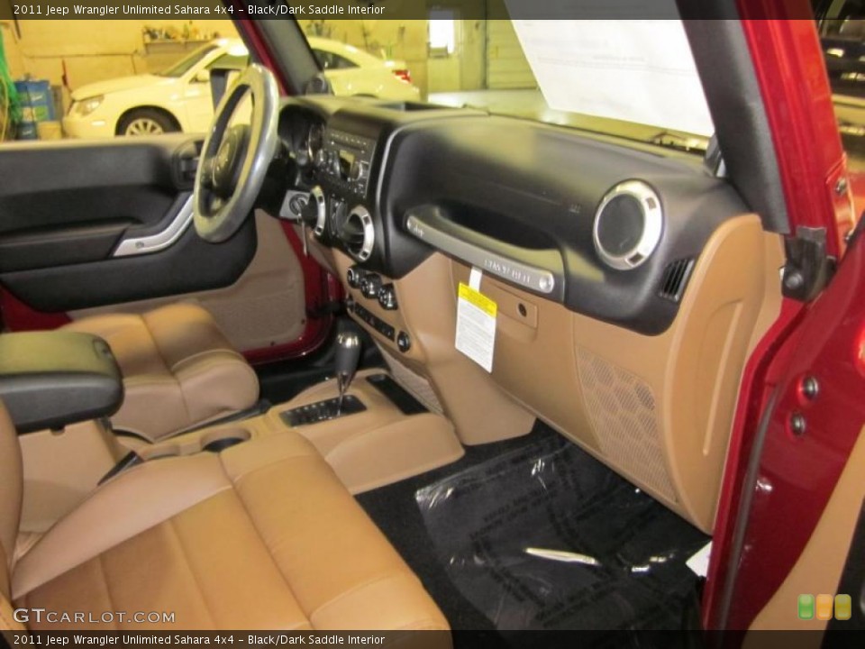 Black/Dark Saddle Interior Photo for the 2011 Jeep Wrangler Unlimited Sahara 4x4 #42822090