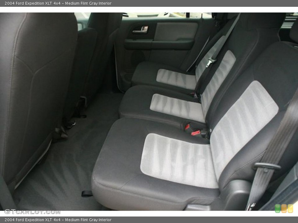 Medium Flint Gray Interior Photo for the 2004 Ford Expedition XLT 4x4 #42825834