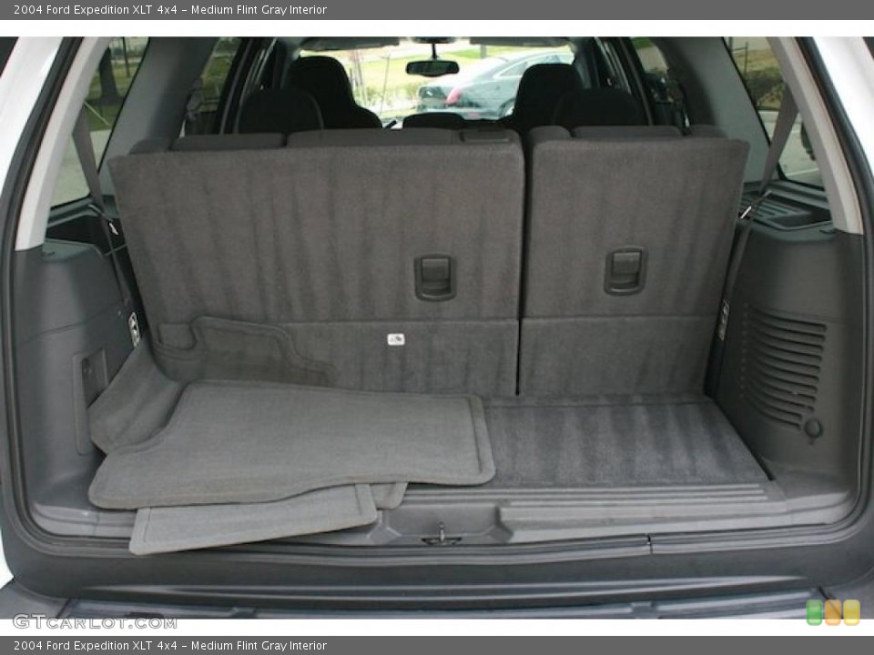 Medium Flint Gray Interior Trunk for the 2004 Ford Expedition XLT 4x4 #42826206