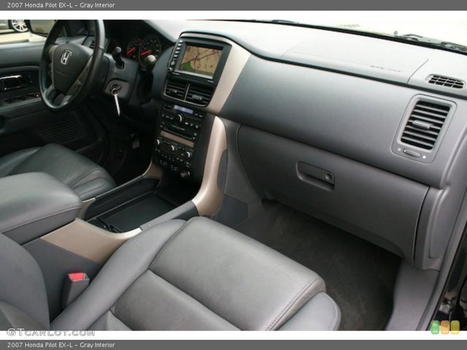 Gray Interior Photo for the 2007 Honda Pilot EX-L #42828742