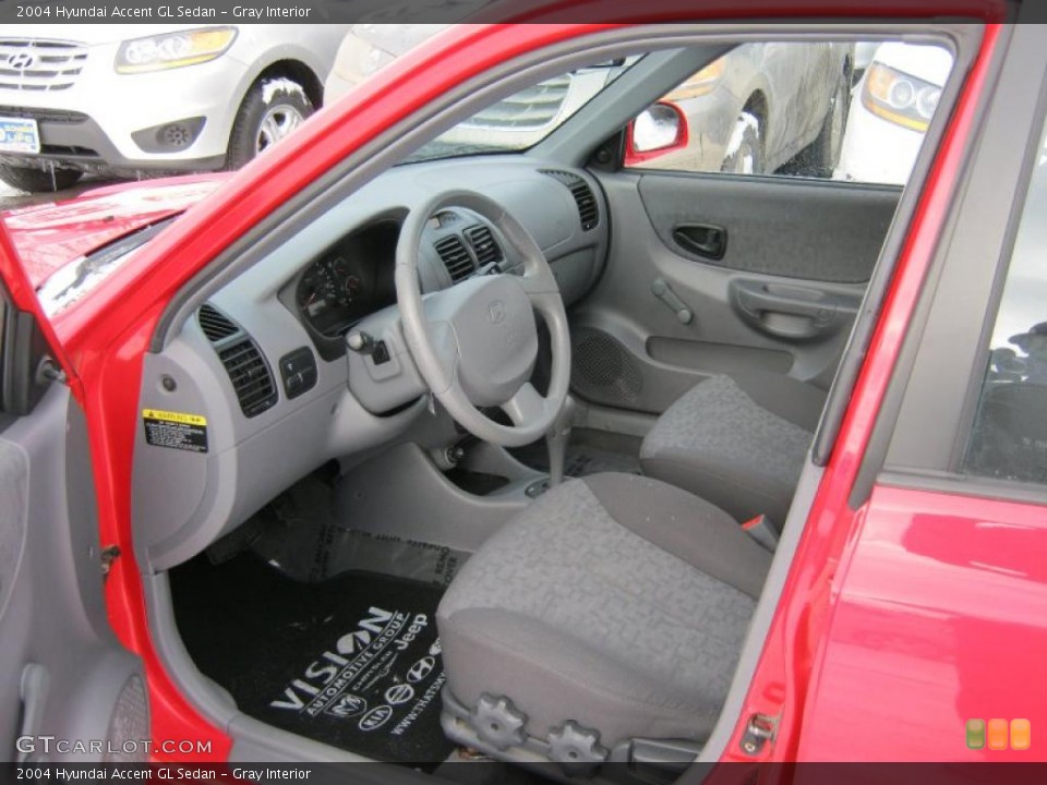 Gray Interior Photo for the 2004 Hyundai Accent GL Sedan #42837758