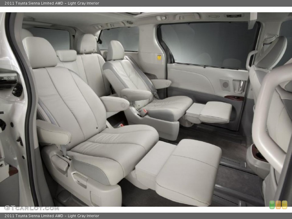 Light Gray Interior Photo for the 2011 Toyota Sienna Limited AWD #42838146