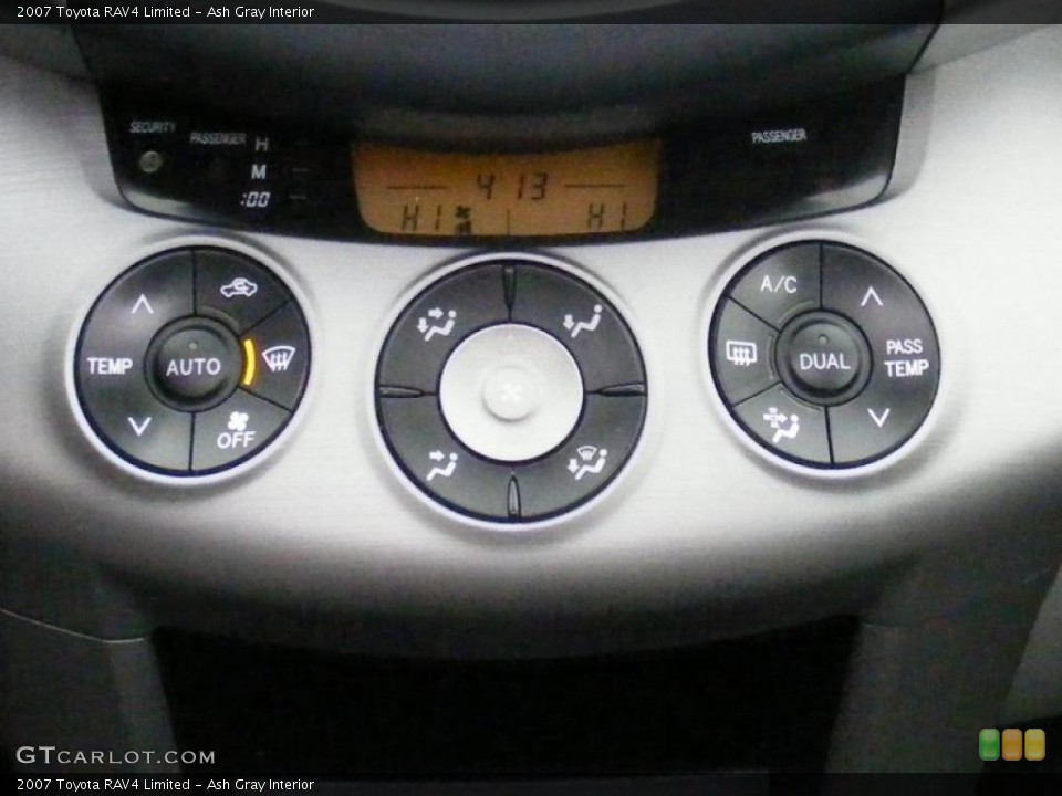 Ash Gray Interior Controls for the 2007 Toyota RAV4 Limited #42840526