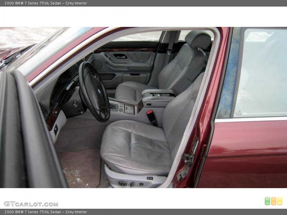 Grey Interior Photo for the 2000 BMW 7 Series 750iL Sedan #42840798