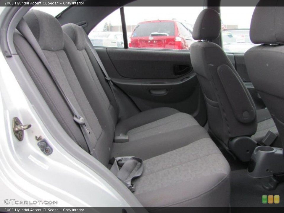 Gray Interior Photo for the 2003 Hyundai Accent GL Sedan #42863342