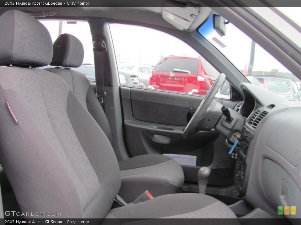 Gray Interior Photo for the 2003 Hyundai Accent GL Sedan #42863362