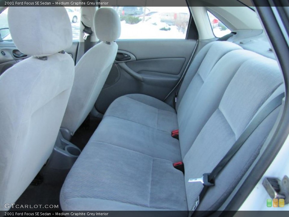 Medium Graphite Grey Interior Photo for the 2001 Ford Focus SE Sedan #42870942