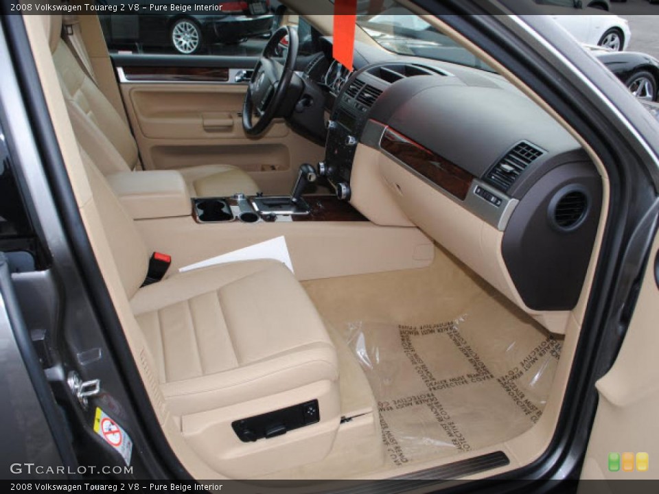 Pure Beige Interior Photo for the 2008 Volkswagen Touareg 2 V8 #42876387
