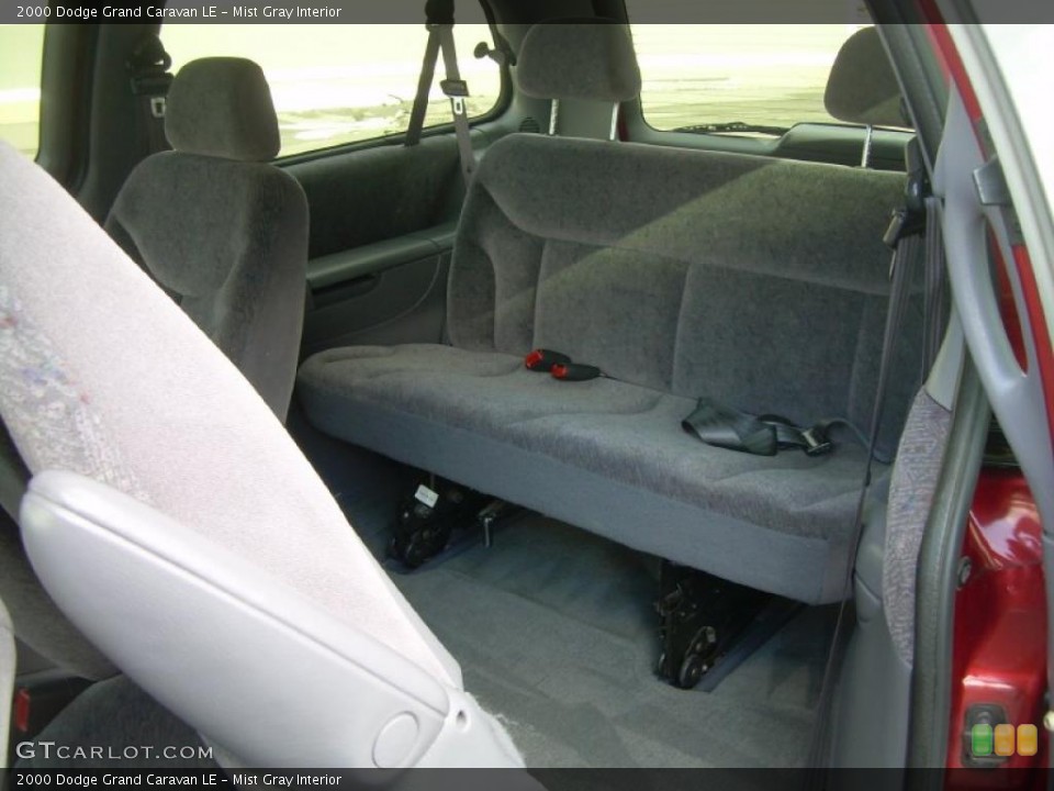 Mist Gray Interior Photo for the 2000 Dodge Grand Caravan LE #42878203
