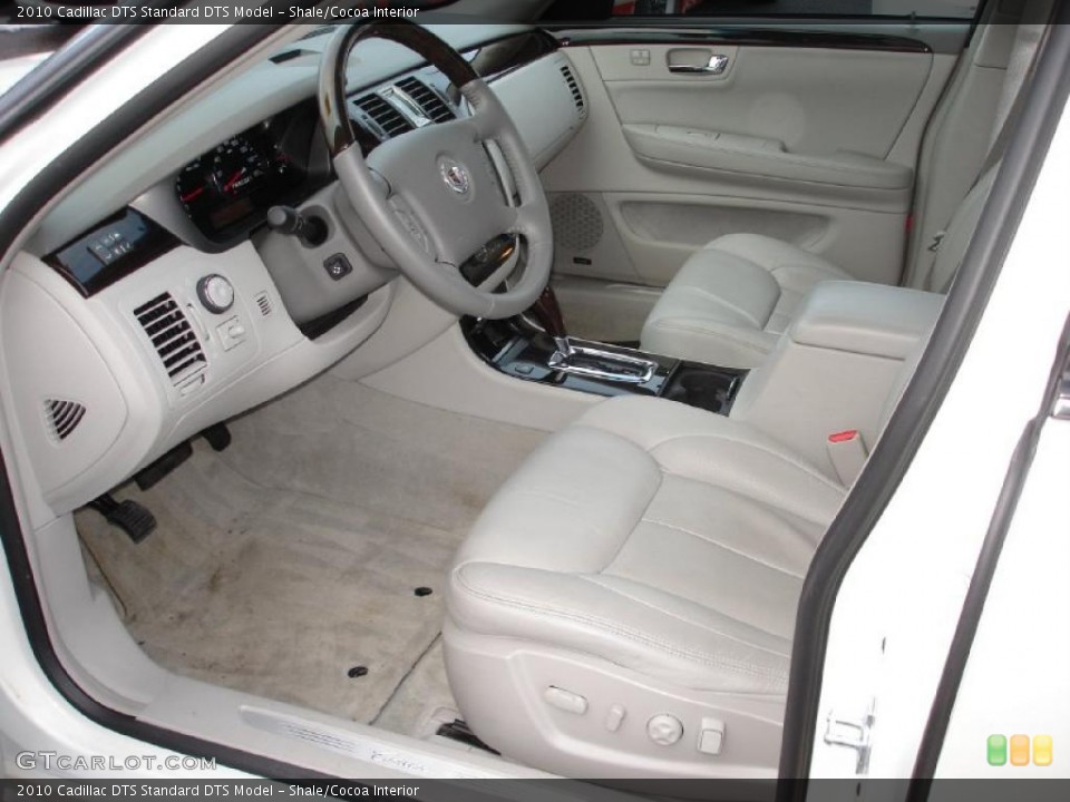 Shale/Cocoa Interior Photo for the 2010 Cadillac DTS  #42888873