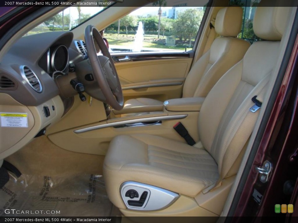 Macadamia Interior Photo for the 2007 Mercedes-Benz ML 500 4Matic #42897585
