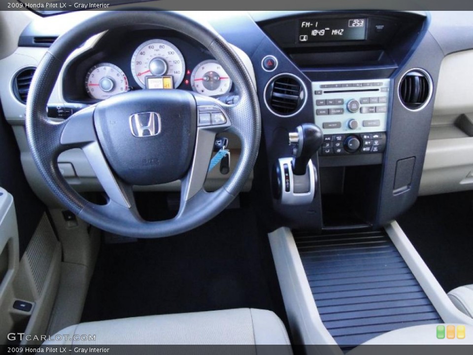 Gray Interior Dashboard for the 2009 Honda Pilot LX #42898913