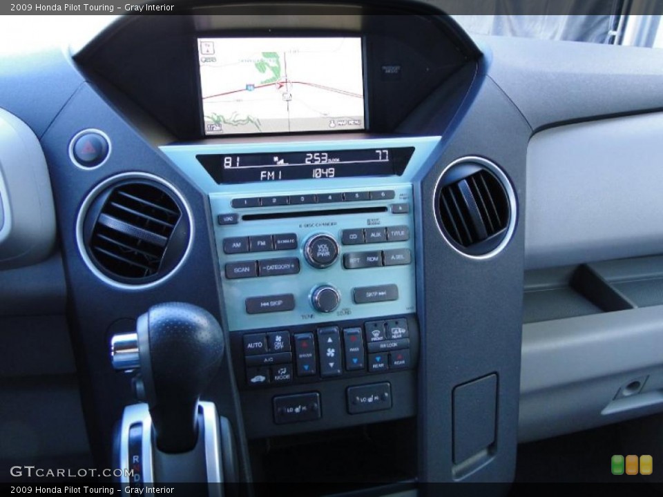 Gray Interior Controls for the 2009 Honda Pilot Touring #42901381