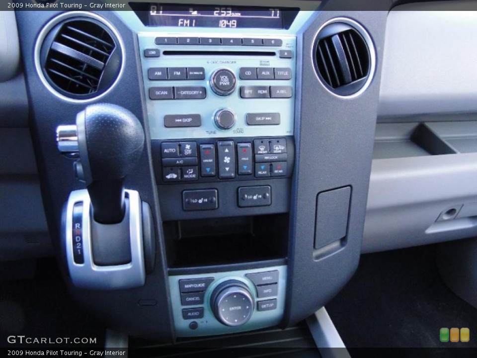 Gray Interior Controls for the 2009 Honda Pilot Touring #42901429