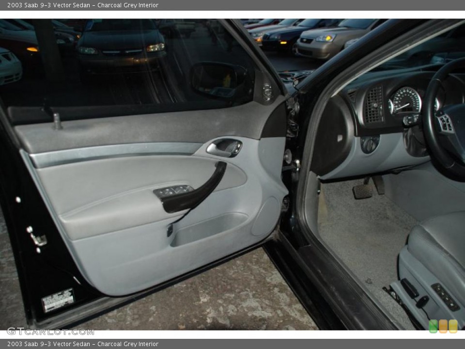 Charcoal Grey Interior Photo for the 2003 Saab 9-3 Vector Sedan #42902003