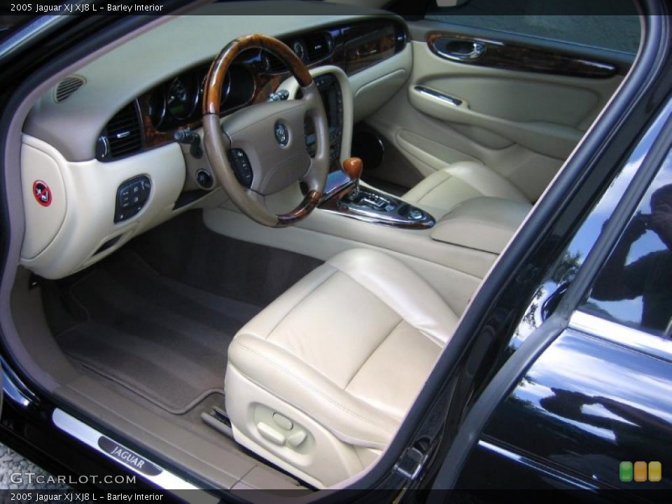 Barley Interior Photo for the 2005 Jaguar XJ XJ8 L #42905897