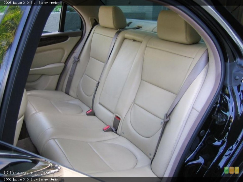 Barley Interior Photo for the 2005 Jaguar XJ XJ8 L #42905941