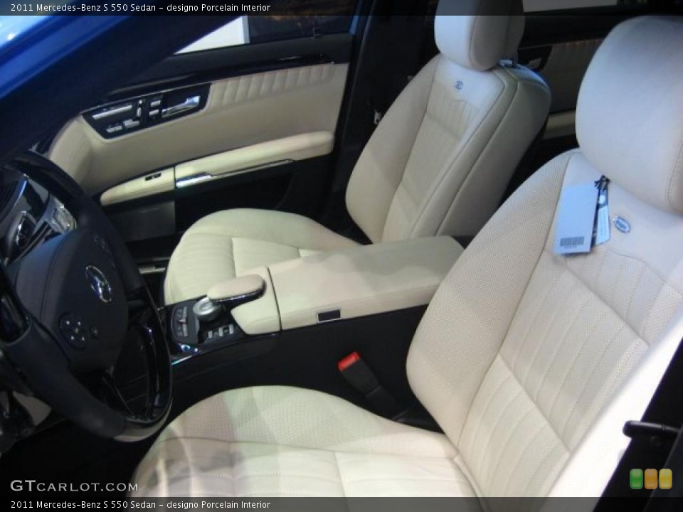 designo Porcelain Interior Photo for the 2011 Mercedes-Benz S 550 Sedan #42906737