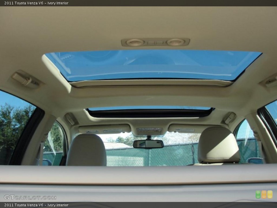 Ivory Interior Sunroof for the 2011 Toyota Venza V6 #42918410