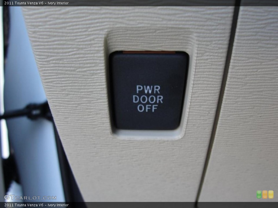 Ivory Interior Controls for the 2011 Toyota Venza V6 #42918650