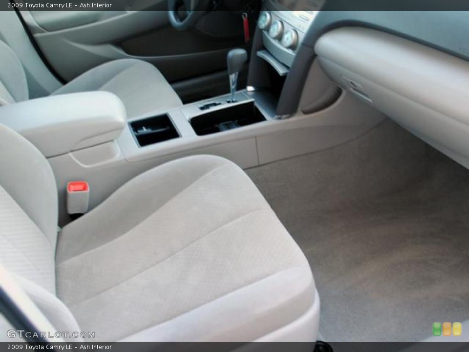 Ash Interior Photo for the 2009 Toyota Camry LE #42927428