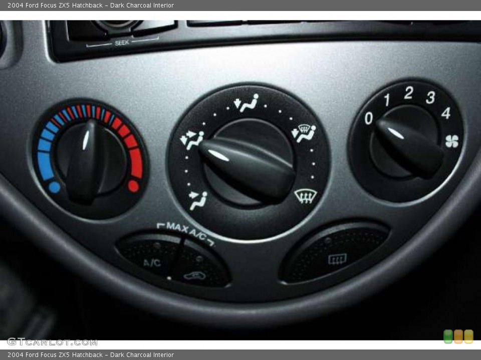 Dark Charcoal Interior Controls for the 2004 Ford Focus ZX5 Hatchback #42929203