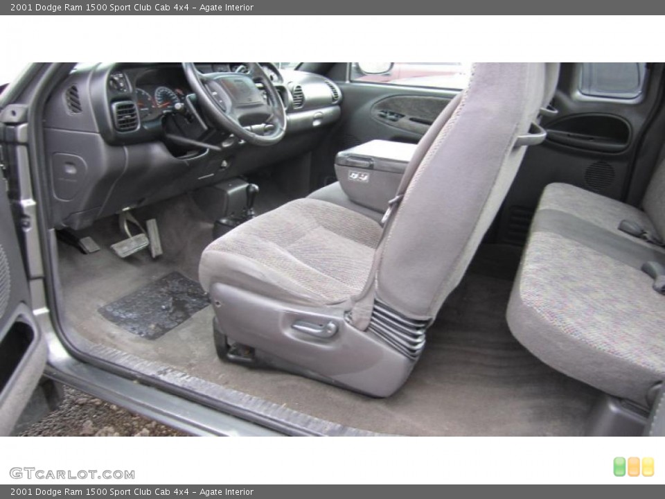 Agate Interior Photo for the 2001 Dodge Ram 1500 Sport Club Cab 4x4 #42931647
