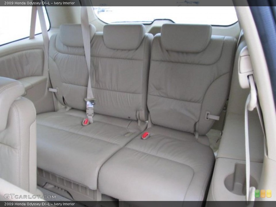 Ivory Interior Photo for the 2009 Honda Odyssey EX-L #42934455