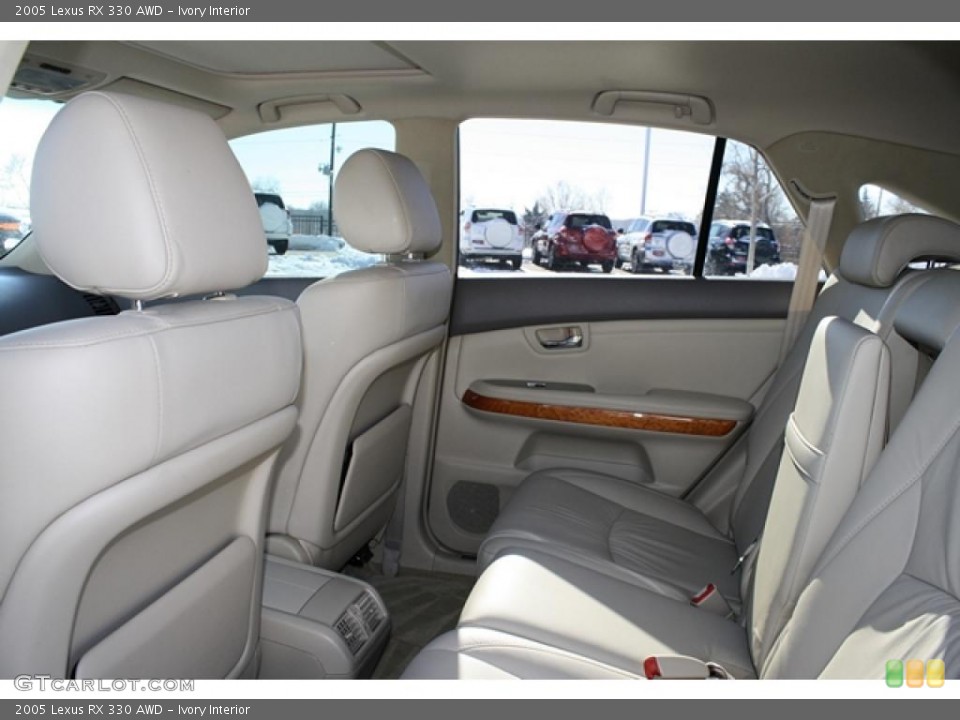Ivory Interior Photo for the 2005 Lexus RX 330 AWD #42935699