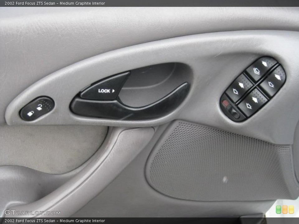 Medium Graphite Interior Controls for the 2002 Ford Focus ZTS Sedan #42940131