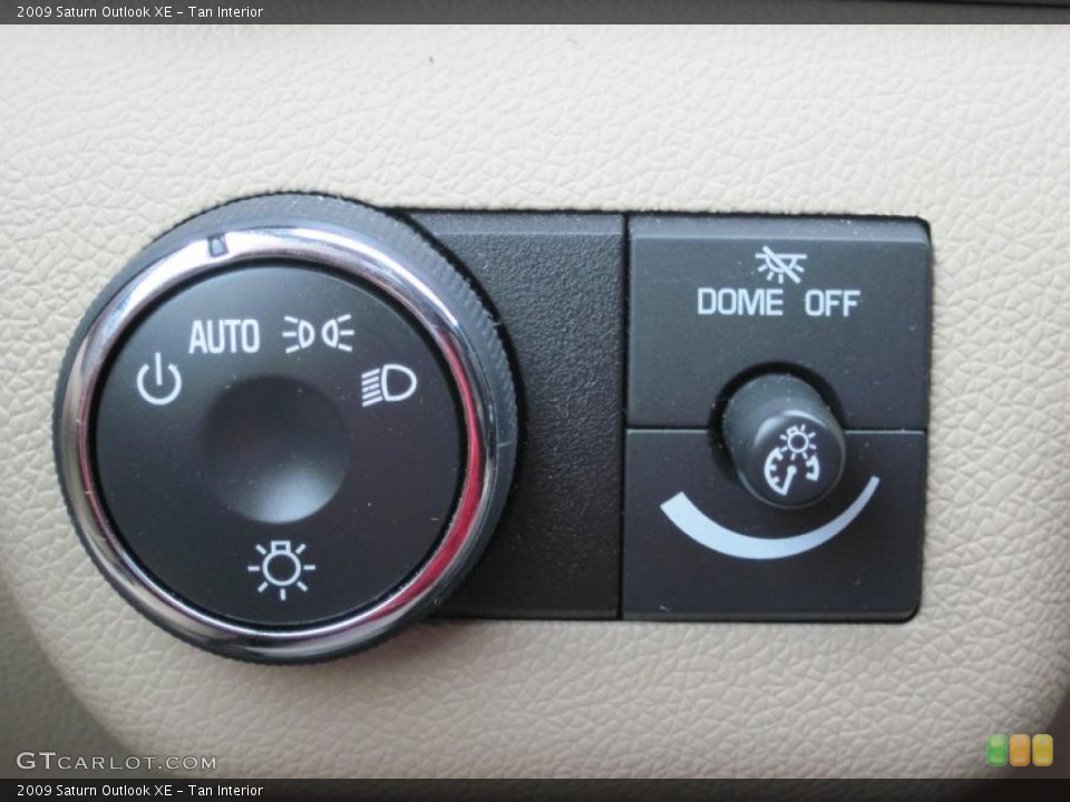 Tan Interior Controls for the 2009 Saturn Outlook XE #42946899